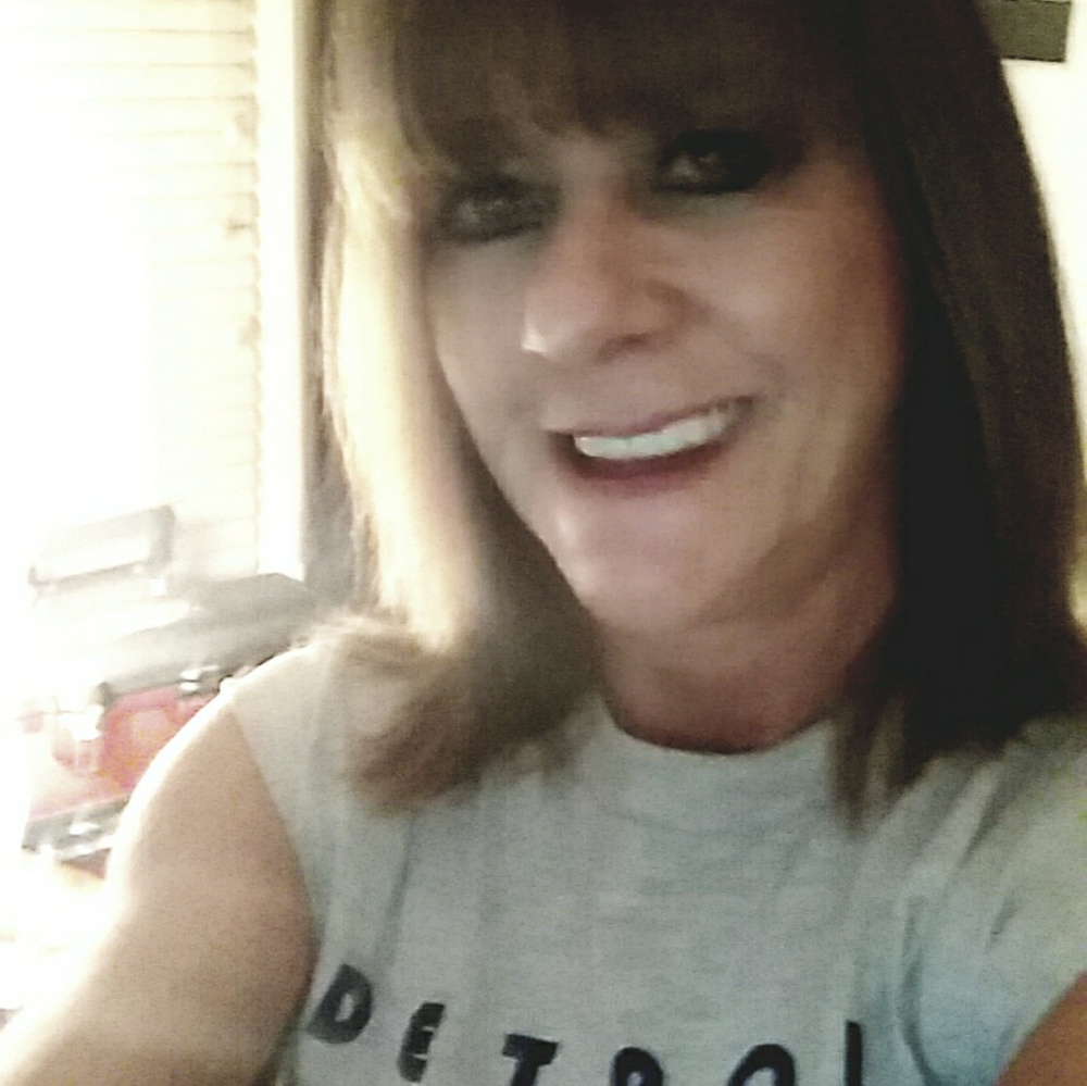 Meet your Posher, Linda